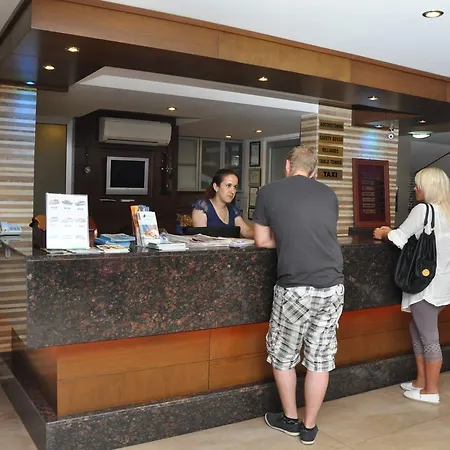Lejlighedshotel Fougere Apart 3*