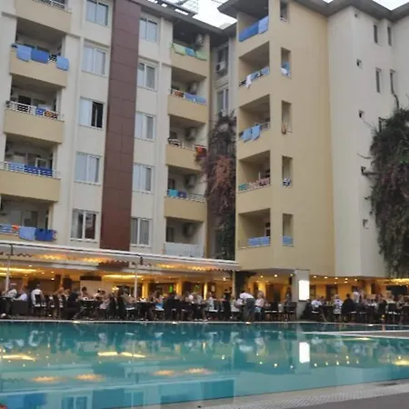 Fougere アパートホテル